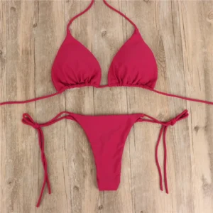Maillot de bain string 2 pièces bordeaux