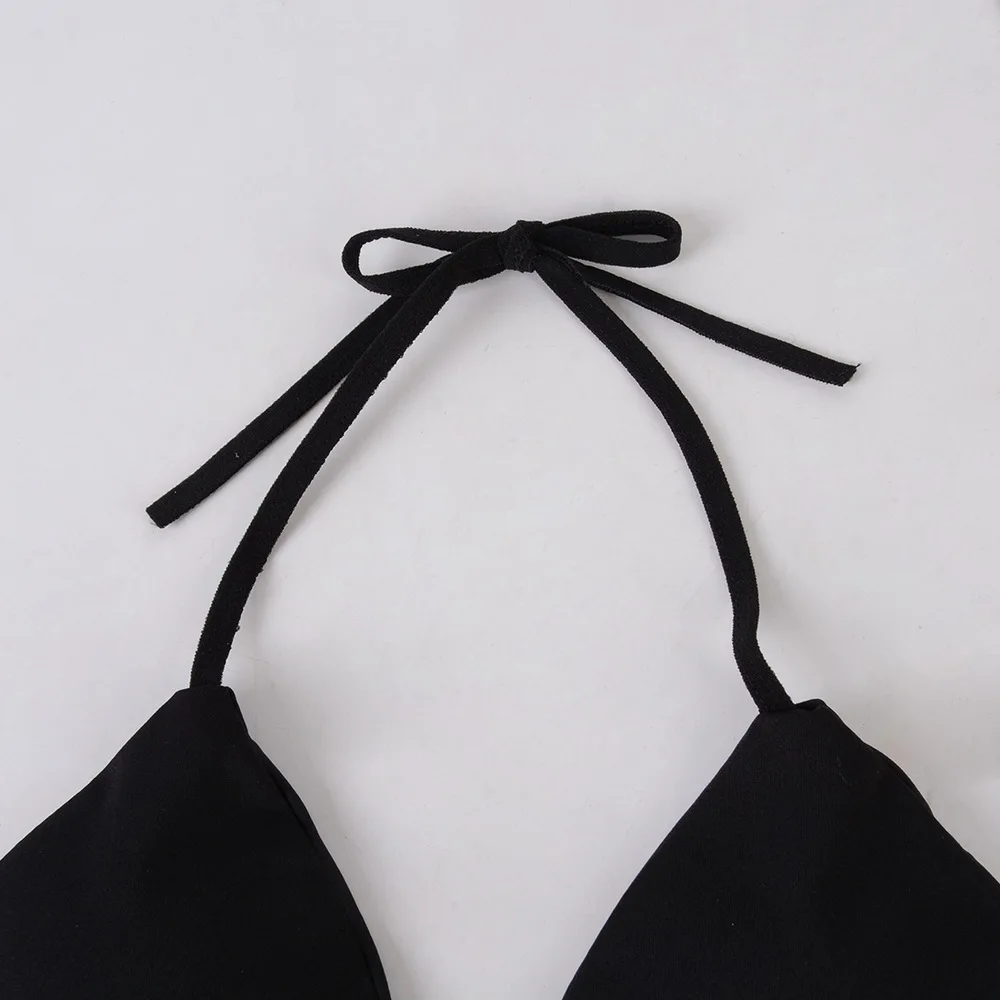 Maillot de bain string 2 pièces noir