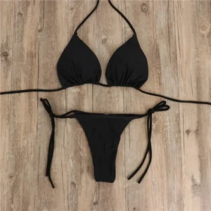 Maillot de bain string 2 pièces noir